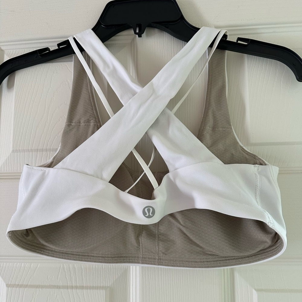 Lululemon light support nulu yoga bra a/b cup - Picture 6 of 7